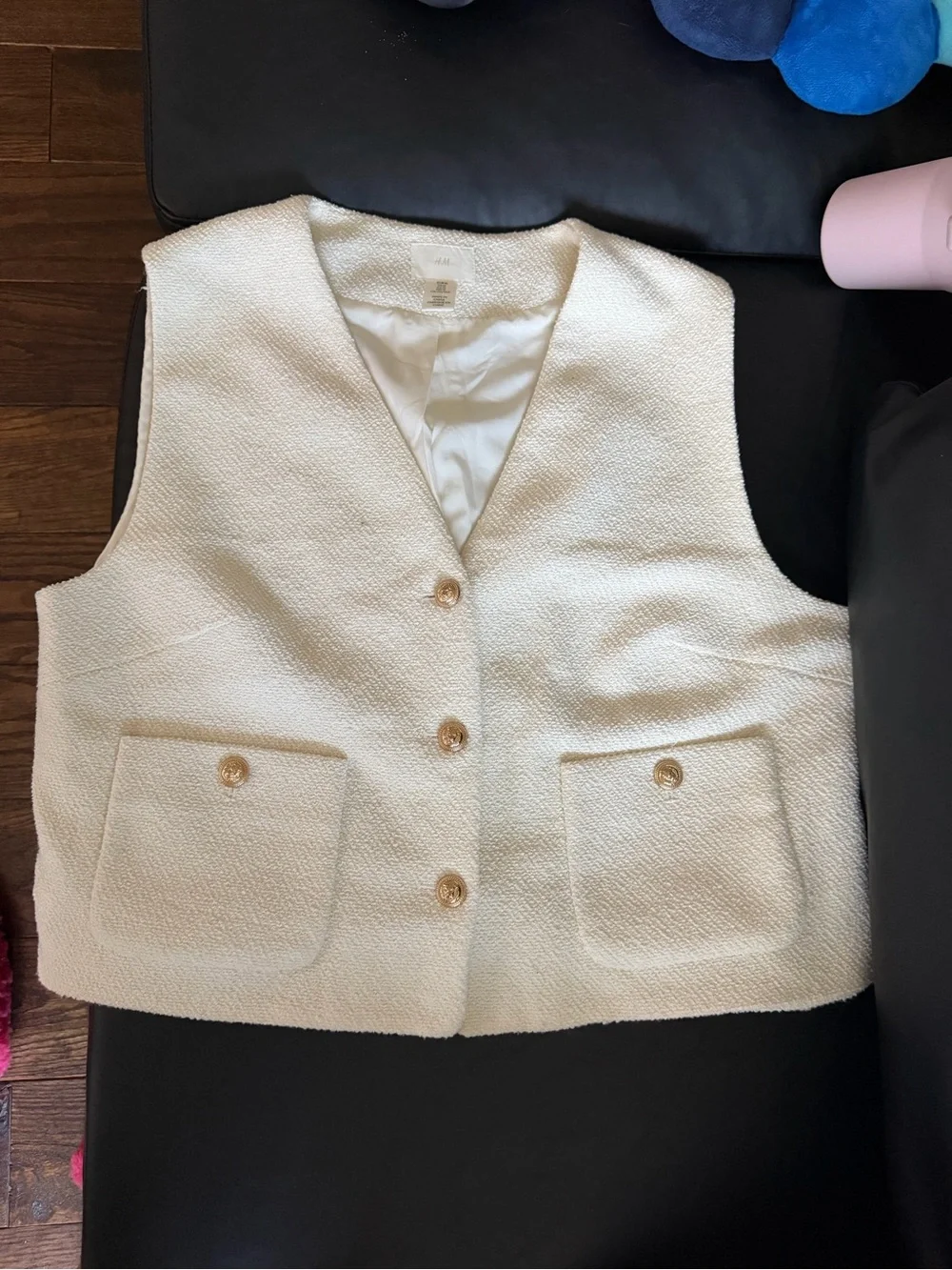 H&M Cream Textured Button-Front Vest - Picture 2 of 4